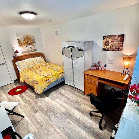 Micro Studio Apartment 10 Minutes Walk To University Of Washington Seattle Extérieur photo