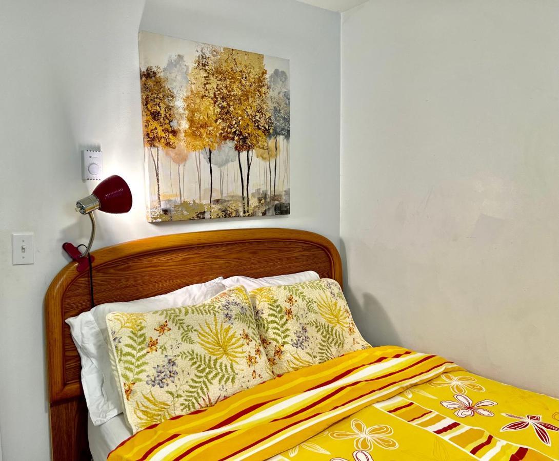 Micro Studio Apartment 10 Minutes Walk To University Of Washington Seattle Extérieur photo